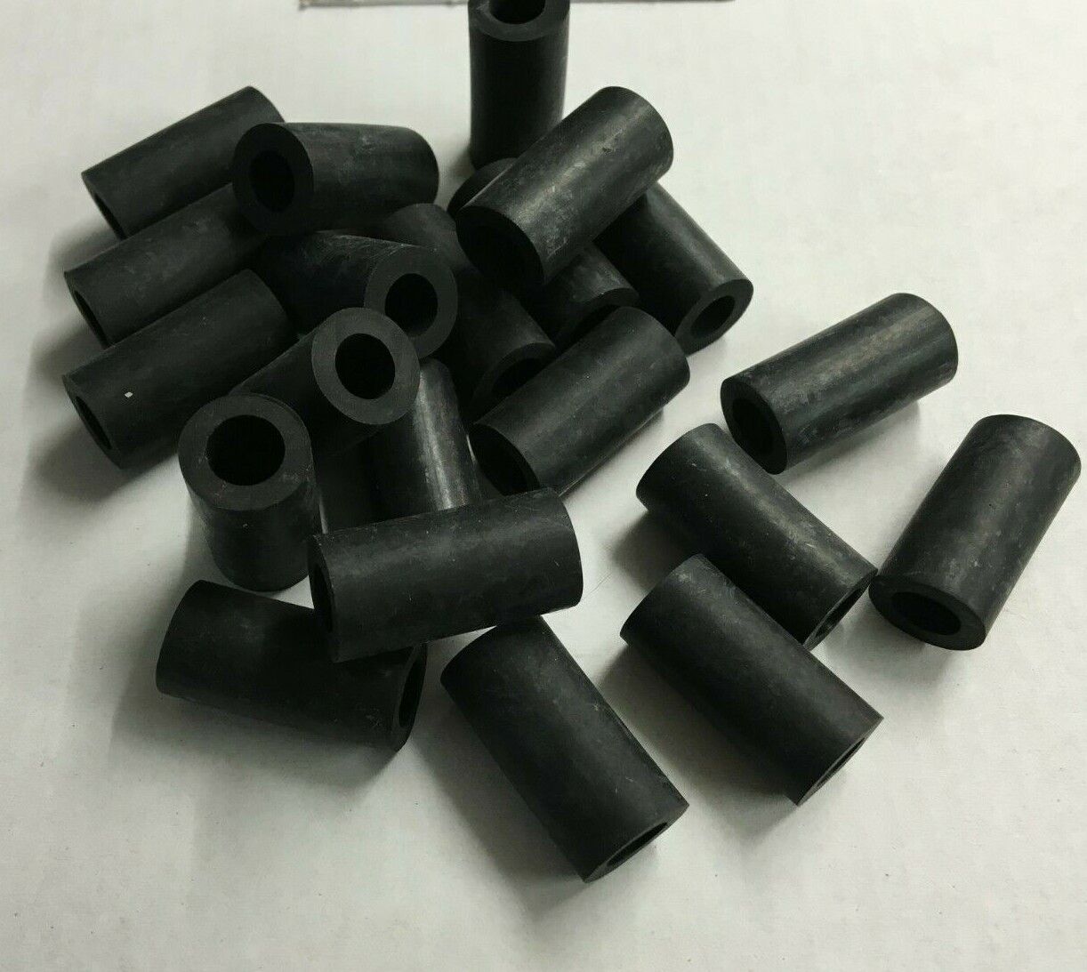 500x Distanzhülsen Abstandhalter 8 x 13 x 26mm Schlauchstücke EPDM 70 +/-5 SHORE