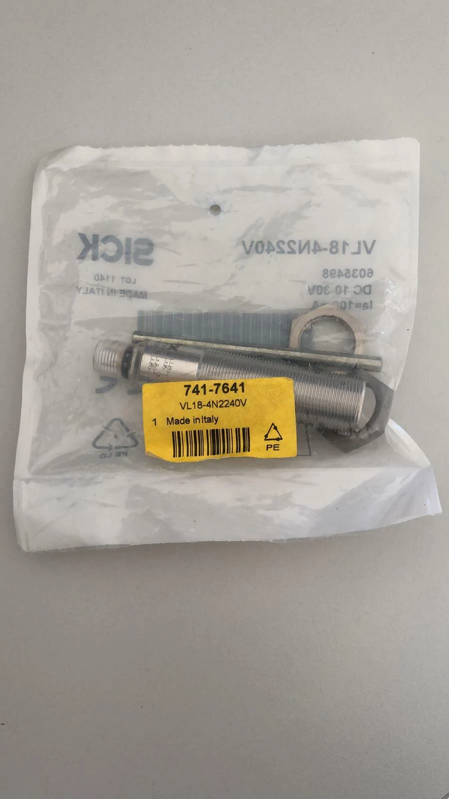 SICK VL18-4P3240 Reflexions-Lichtschranke 6013551 DC 10-30V NEU & OVP